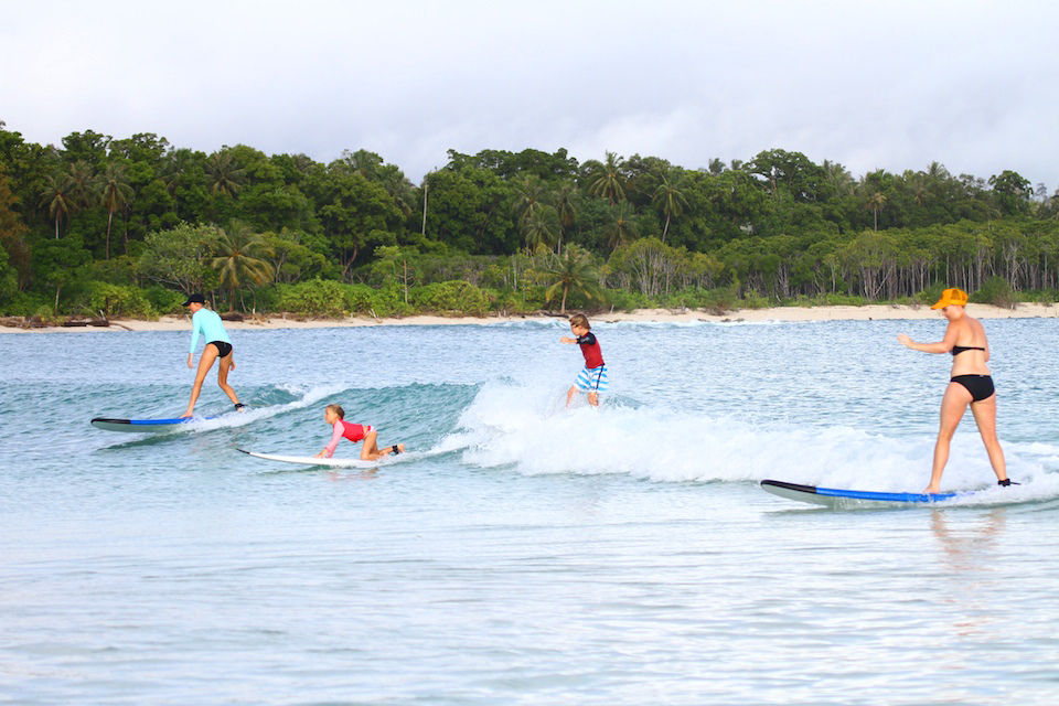 Party wave Mentawai Family Surf Trip