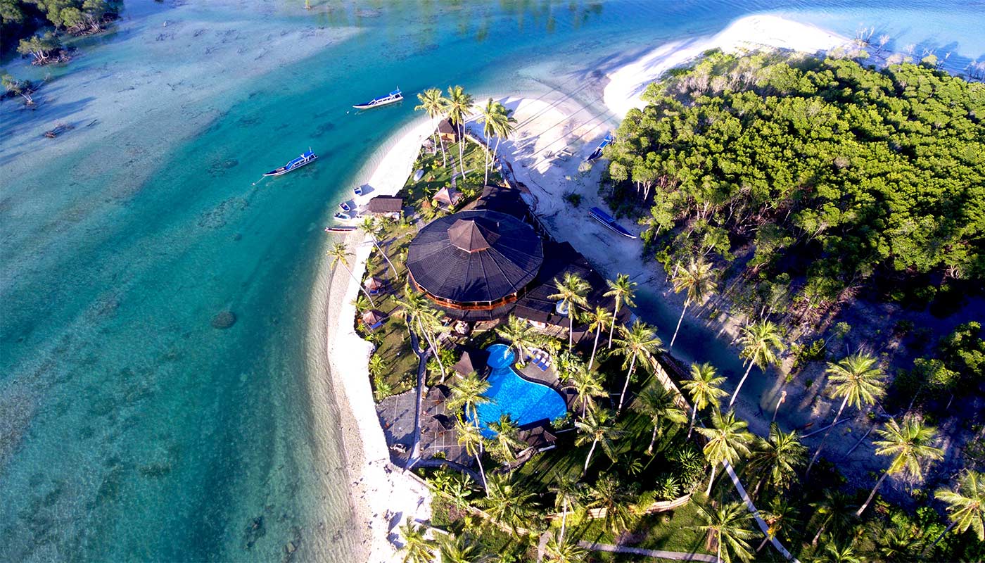 Macaronis Resort Mentawai Islands